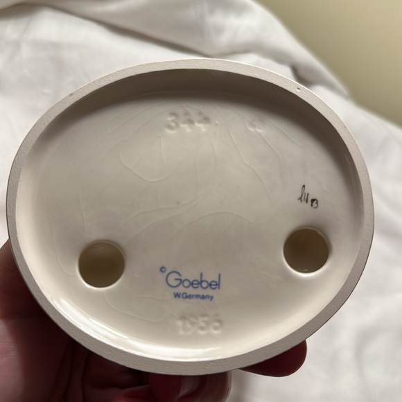 VINTAGE Hummel "Feathered Friends" #344 - Picture 8 of 10